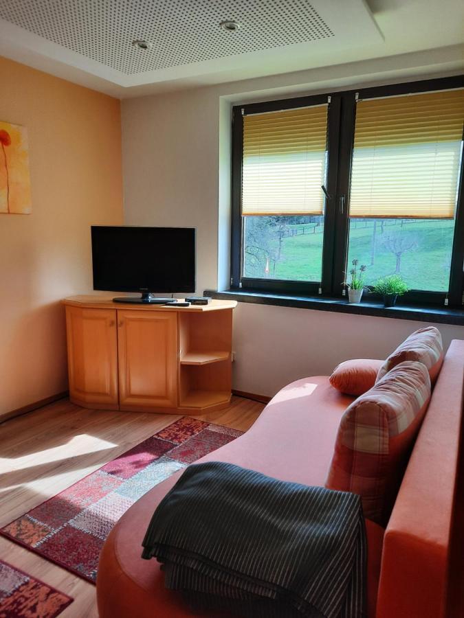 Monteur- Und Ferienwohnung In Hainichen - Obergeschoss Oder Dachgeschoss - Familie Weber Bockendorf エクステリア 写真